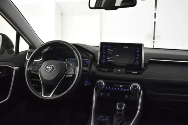 Toyota RAV4 (2020) thumbnail 4