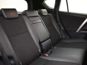 Toyota RAV4 (2016) thumbnail 19