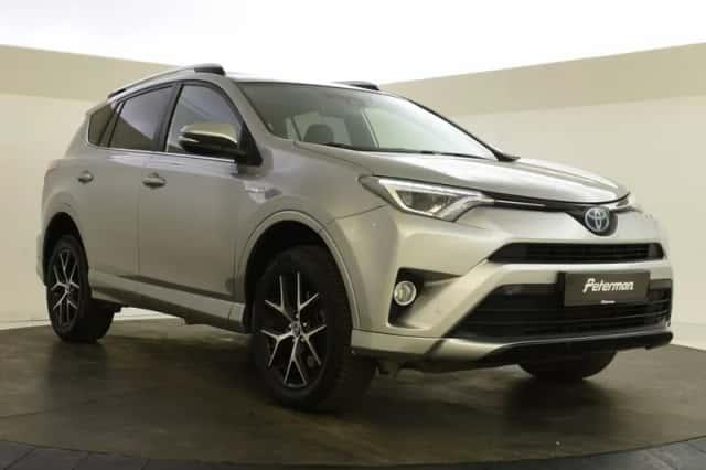 Toyota RAV4 (2016) thumbnail 5