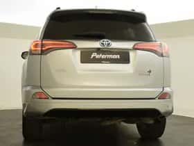 Toyota RAV4 (2016) thumbnail 8