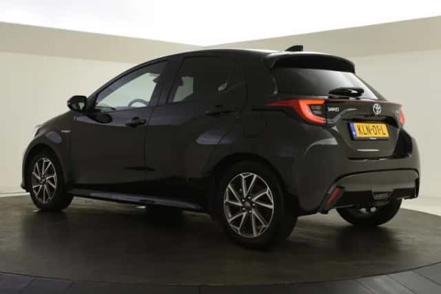 Toyota Yaris (2021) thumbnail 6