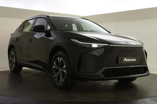 Toyota bZ4X (2023) thumbnail 6