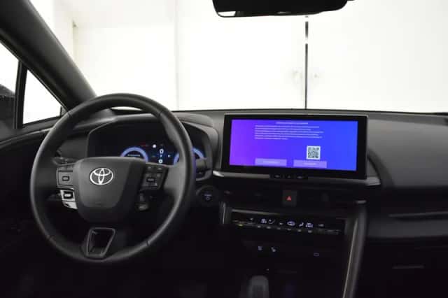 Toyota C-HR (2025) thumbnail 4