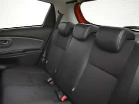 Toyota Yaris (2016) thumbnail 12