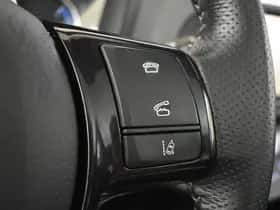 Toyota Yaris (2016) thumbnail 18