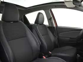 Toyota Yaris (2016) thumbnail 3