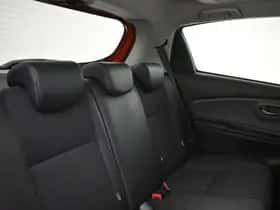 Toyota Yaris (2016) thumbnail 30