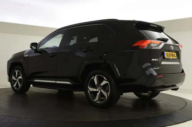 Toyota RAV4 (2022) thumbnail 6