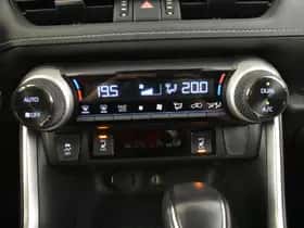 Toyota RAV4 (2023) thumbnail 11