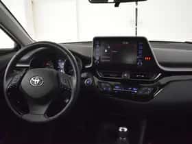 Toyota C-HR (2020) thumbnail 4