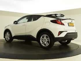 Toyota C-HR (2020) thumbnail 6