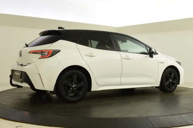 Toyota Corolla (2020) thumbnail 2