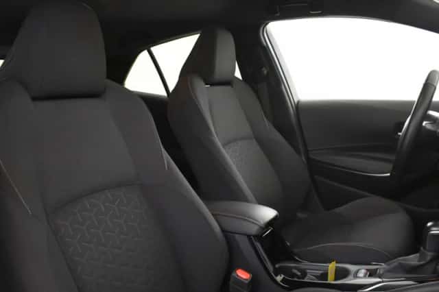 Toyota Corolla (2020) thumbnail 3