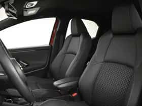 Toyota Yaris (2024) thumbnail 11