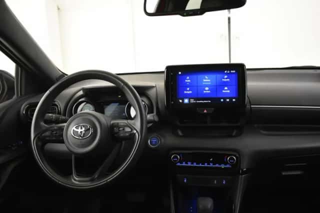 Toyota Yaris (2024) thumbnail 4