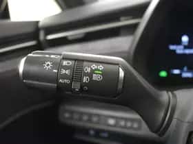 Lexus LBX (2024) thumbnail 15