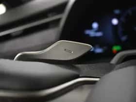 Lexus LBX (2024) thumbnail 16