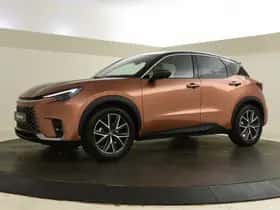 Lexus LBX (2024) thumbnail 5
