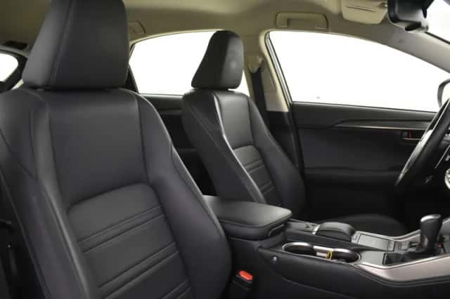 Lexus NX (2018) thumbnail 3