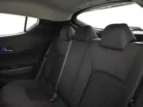 Toyota C-HR (2021) thumbnail 12