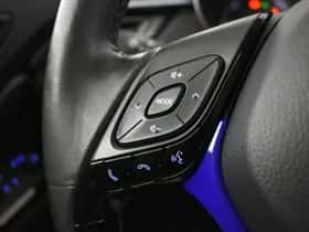 Toyota C-HR (2021) thumbnail 14