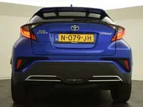 Toyota C-HR (2021) thumbnail 9