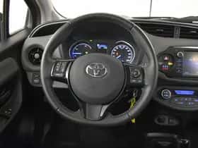 Toyota Yaris (2018) thumbnail 13