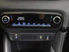 Toyota Yaris (2023) thumbnail 13