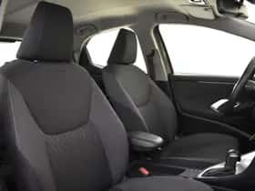 Toyota Yaris (2023) thumbnail 3