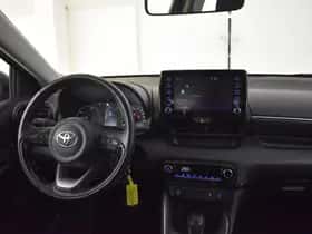 Toyota Yaris (2023) thumbnail 4