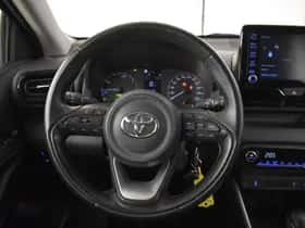 Toyota Yaris (2023) thumbnail 9