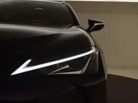 Lexus UX (2020) thumbnail 15