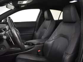 Lexus UX (2020) thumbnail 16