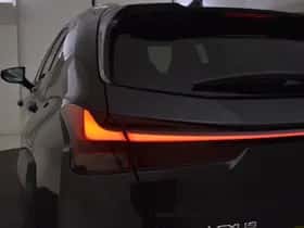 Lexus UX (2020) thumbnail 19