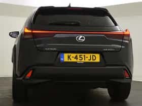 Lexus UX (2020) thumbnail 8