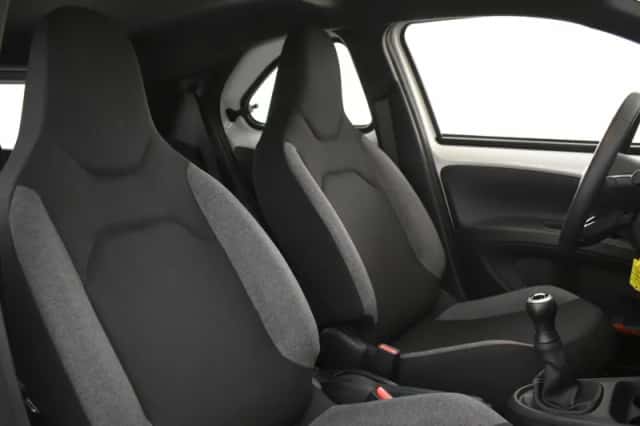 Toyota Aygo (2025) thumbnail 3