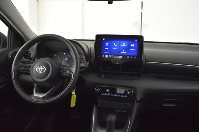Toyota Yaris (2025) thumbnail 4