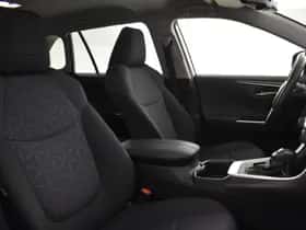 Toyota RAV4 (2022) thumbnail 3