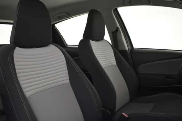 Toyota Yaris (2018) thumbnail 3