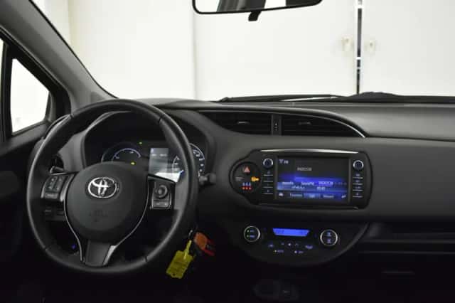 Toyota Yaris (2018) thumbnail 4