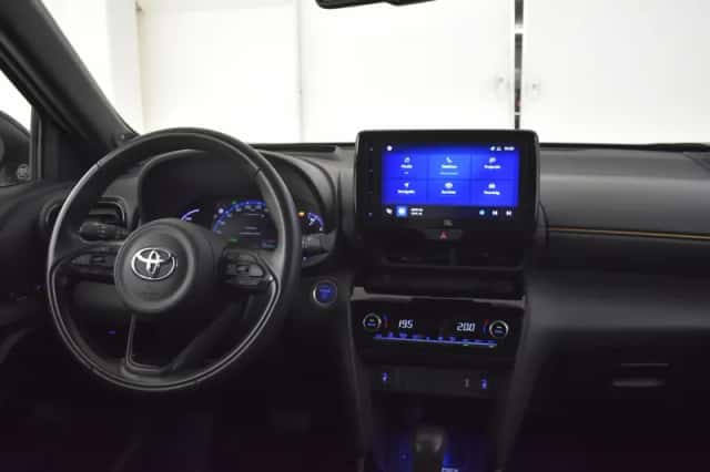 Toyota Yaris Cross (2022) thumbnail 3