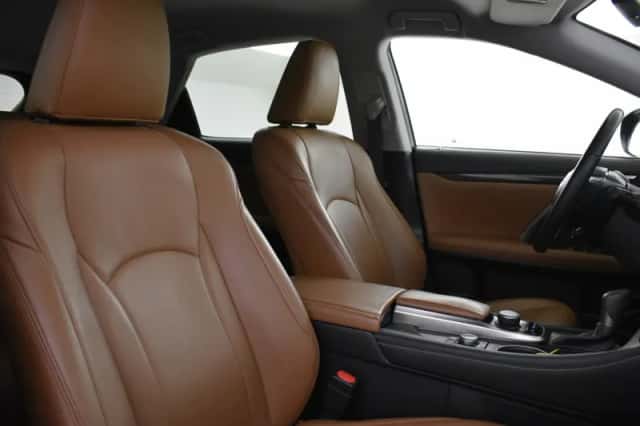 Lexus RX (2017) thumbnail 4