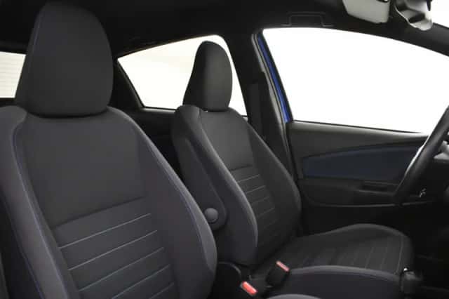 Toyota Yaris (2018) thumbnail 3