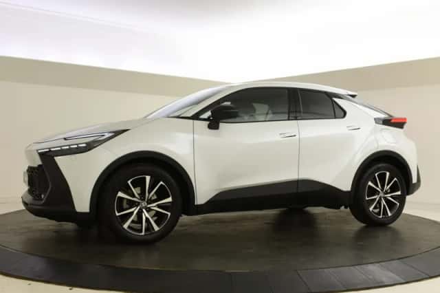Toyota C-HR (2024) thumbnail 5