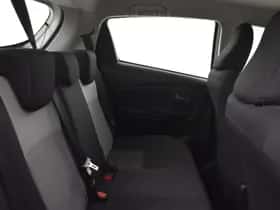 Toyota Yaris (2017) thumbnail 23