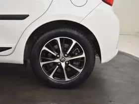 Toyota Yaris (2017) thumbnail 25