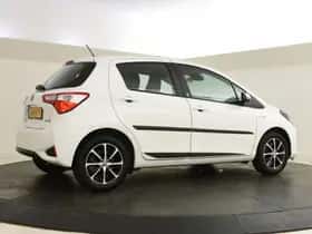 Toyota Yaris (2017) thumbnail 7