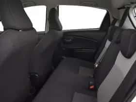 Toyota Yaris (2017) thumbnail 10