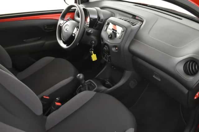 Toyota Aygo (2021) thumbnail 3