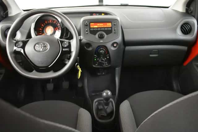 Toyota Aygo (2021) thumbnail 4
